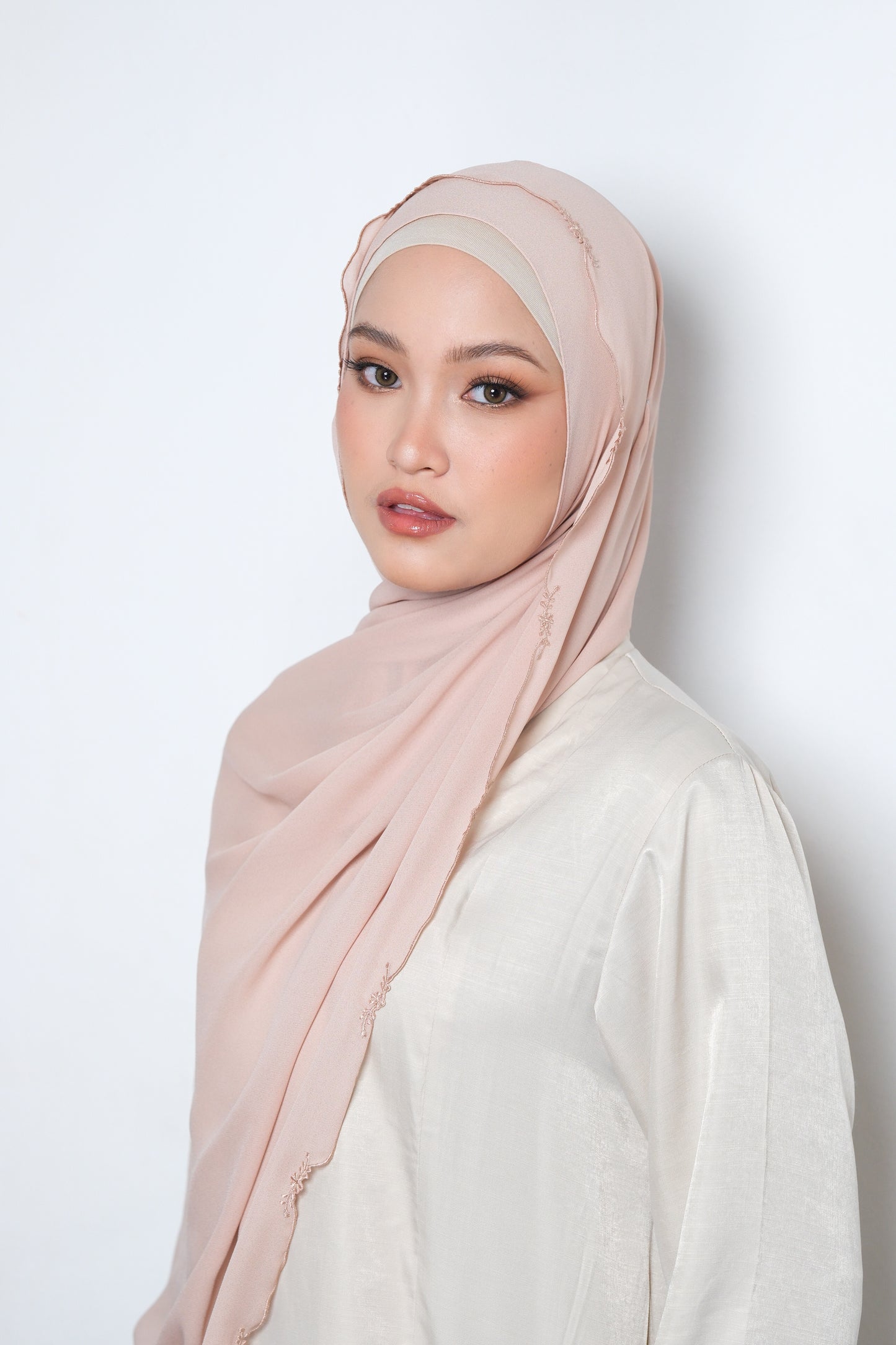 AERIS Embroidery Pashmina