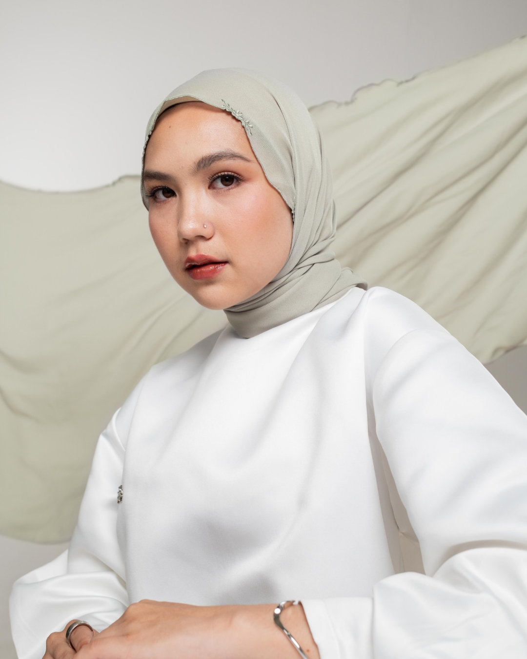 AERIS Embroidery Pashmina