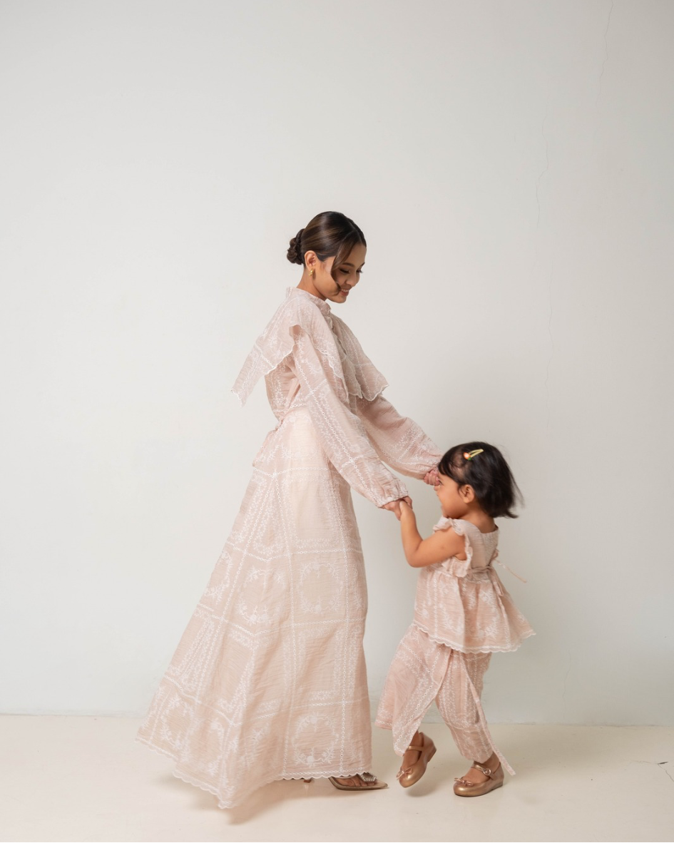 AIRA Kid One Set in Blossom