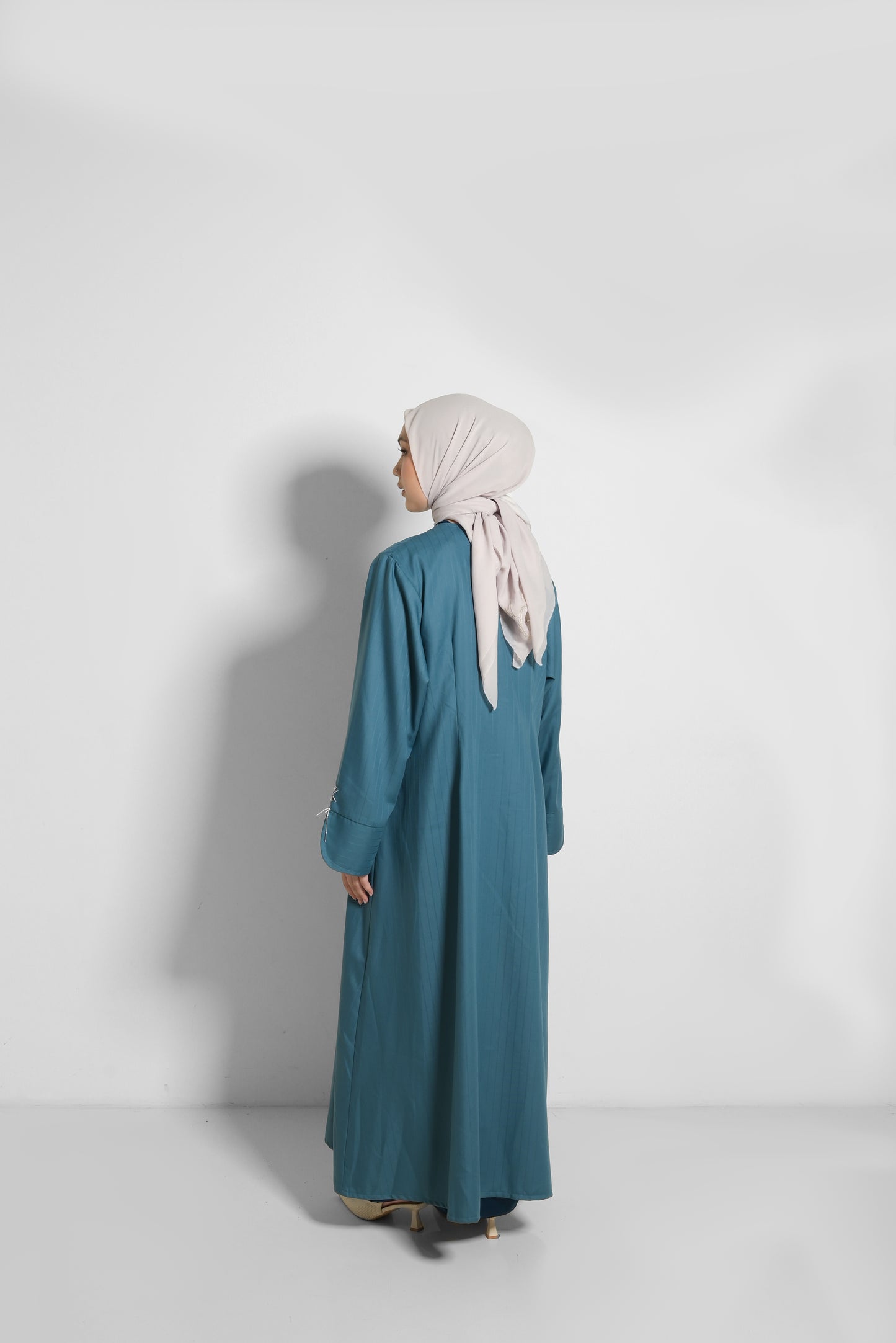 NOOR Abaya