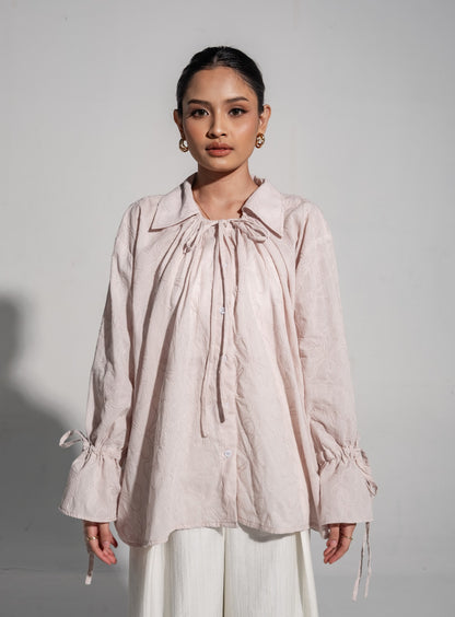 ANAIS Collar Top in Sandy Pink