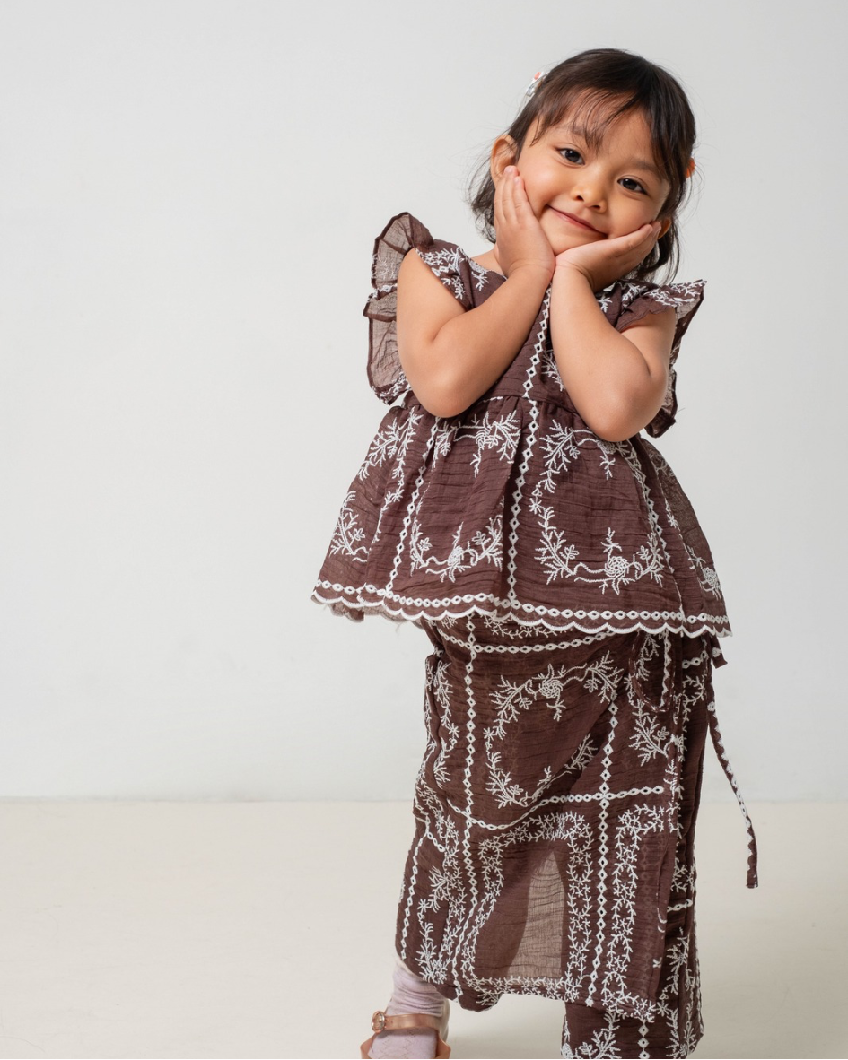 AIRA Kid One Set in Mahogany