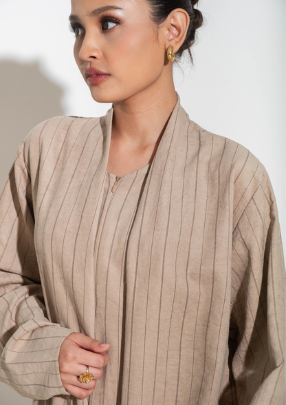 MIWA Abaya in Cedar