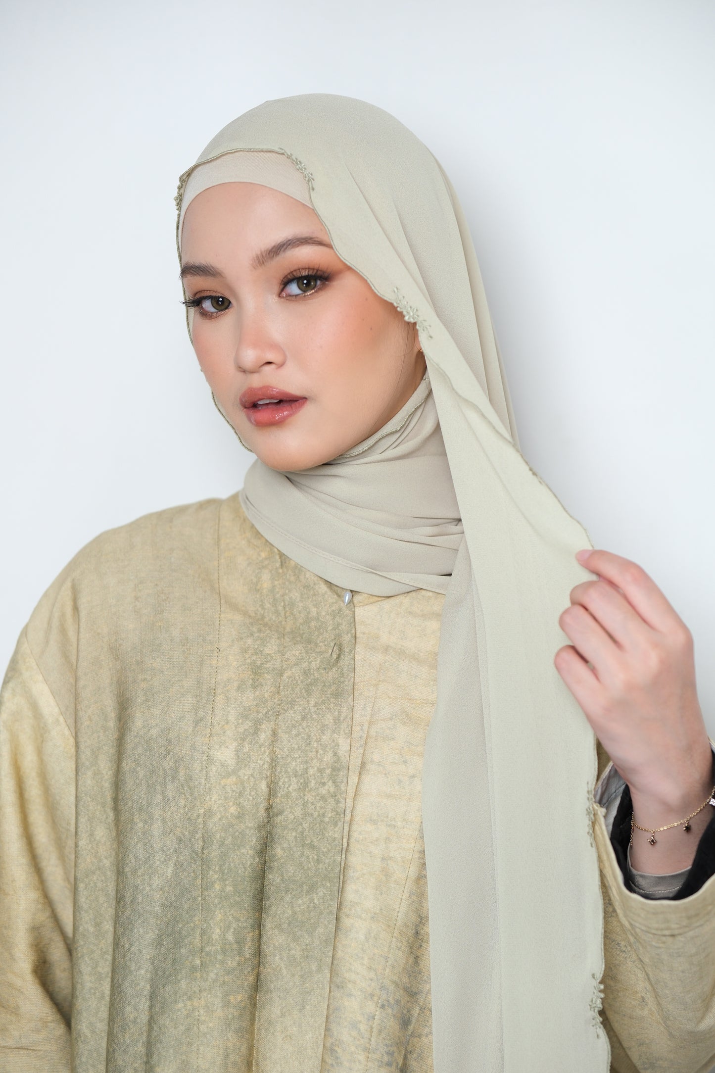AERIS Embroidery Pashmina