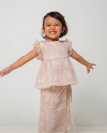 AIRA Kid One Set in Blossom