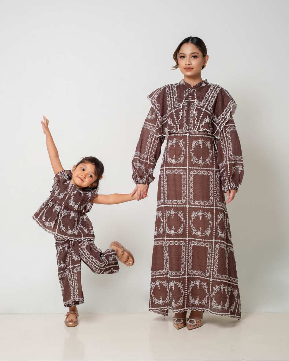 AIRA Cape Dress in Mahogany