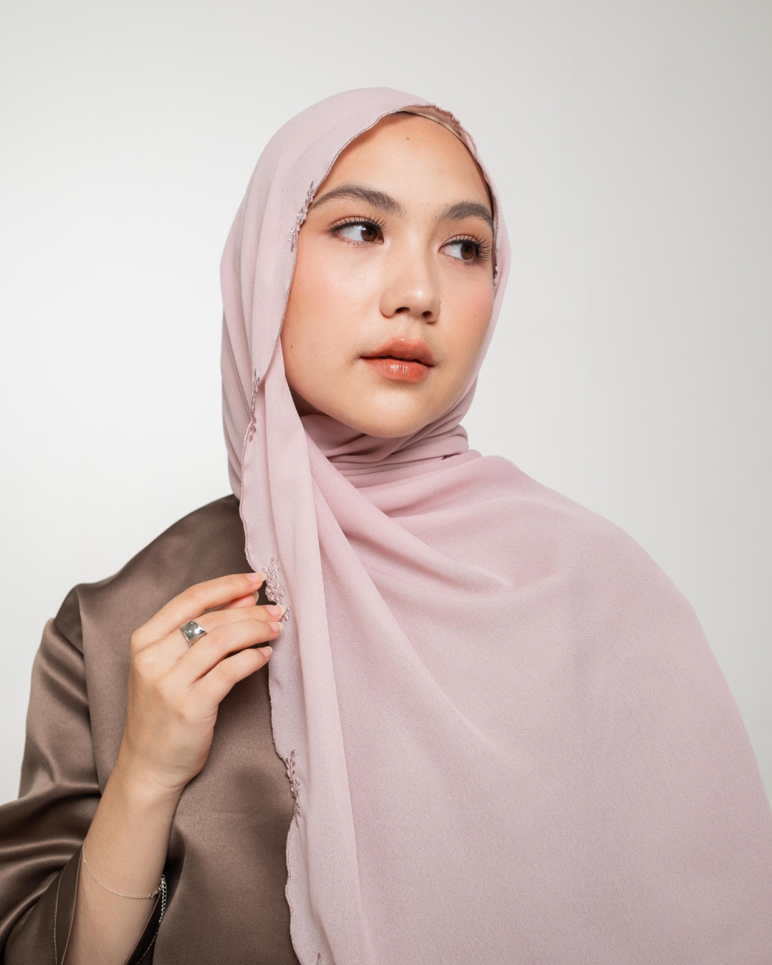 AERIS Embroidery Pashmina