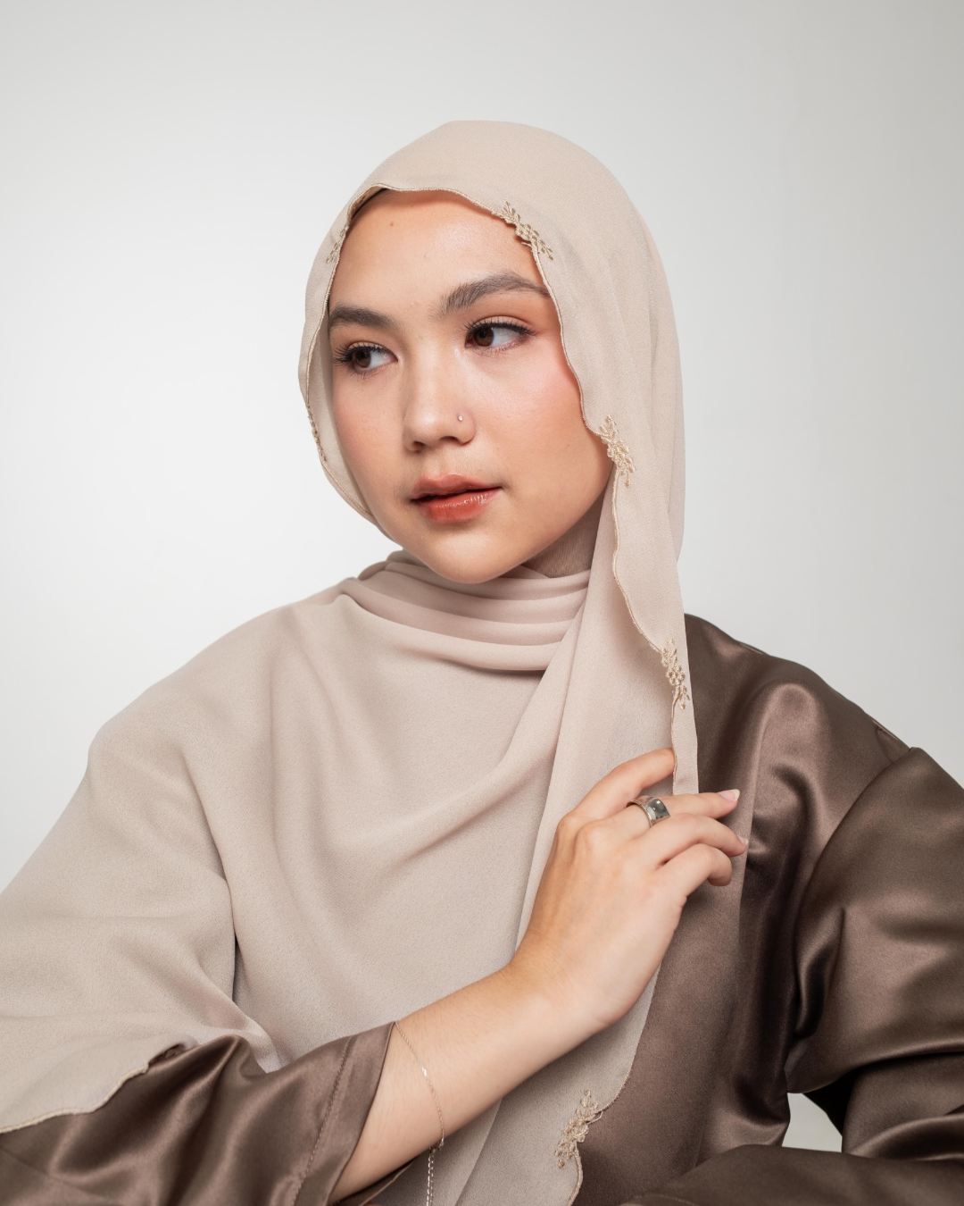 AERIS Embroidery Pashmina